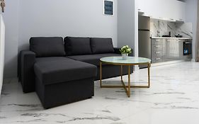 Urban Luxury Side 1